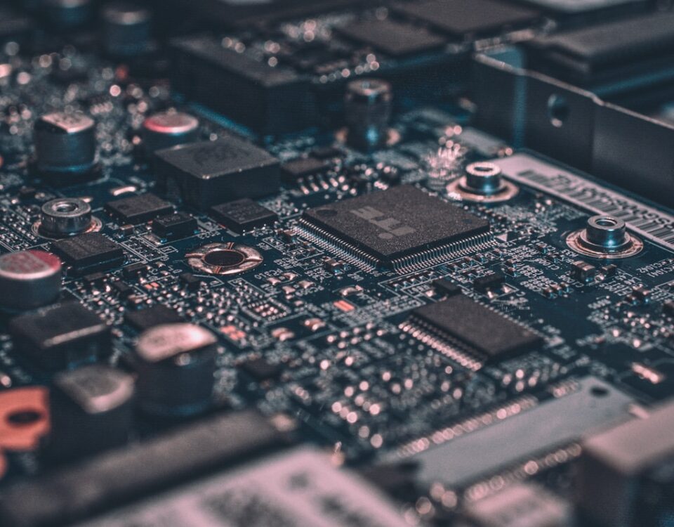 Quais os cursos na área de informática? Quais os cursos na área de informática?