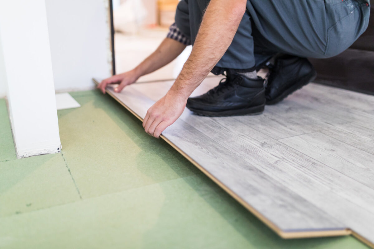 Piso laminado ou vinílico? O que escolher para sua casa