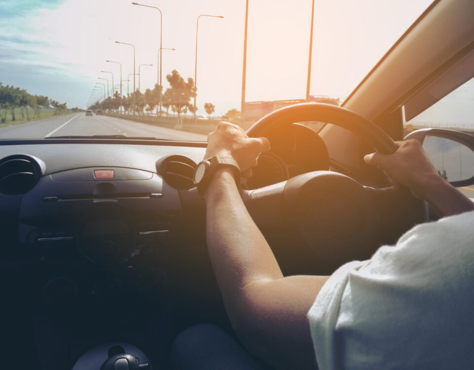 Por que alguns países exigem seguro para motoristas?