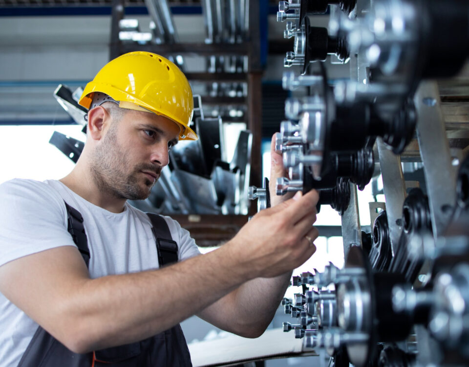 O que revela a cor dos lubrificantes industriais? O que revela a cor dos lubrificantes industriais?