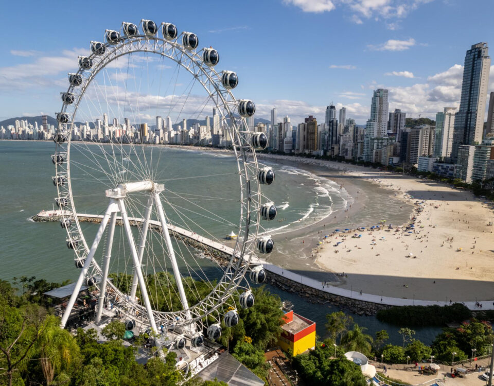 Balneário Camboriú além da praia: o que muda em 2026 vista de balneário camboríu