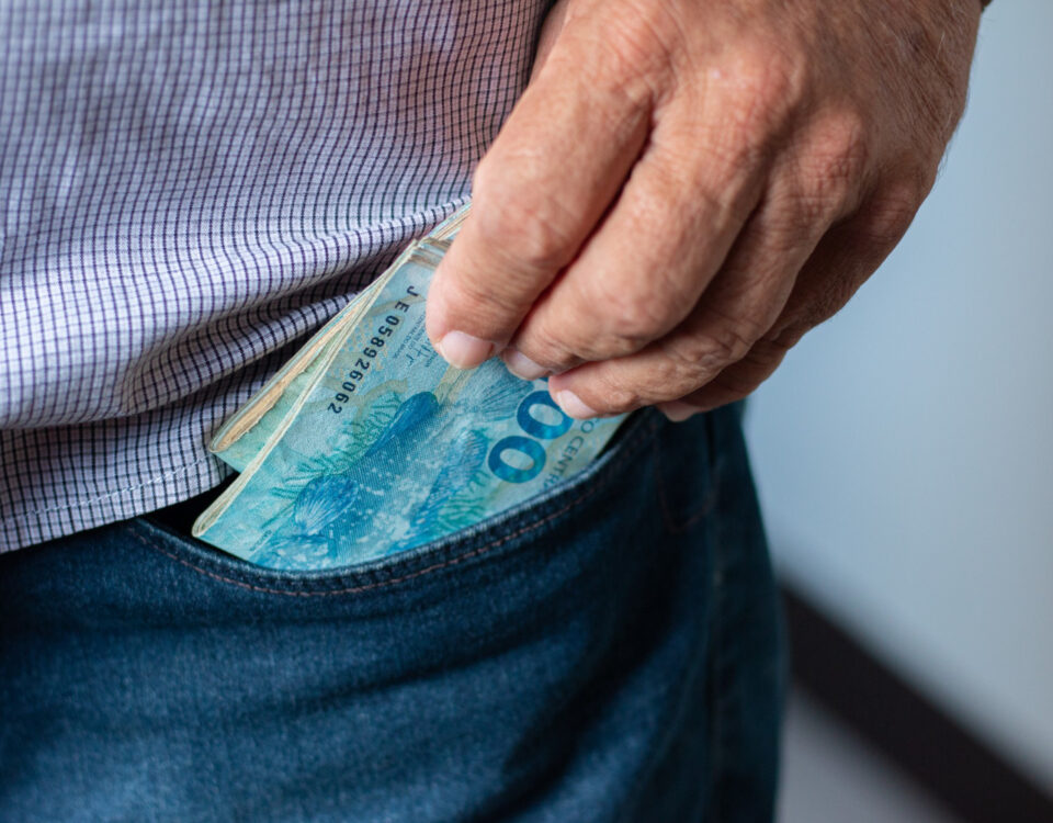 Dinheiro em tempos diferentes: como cada geração aprendeu a lidar com as finanças