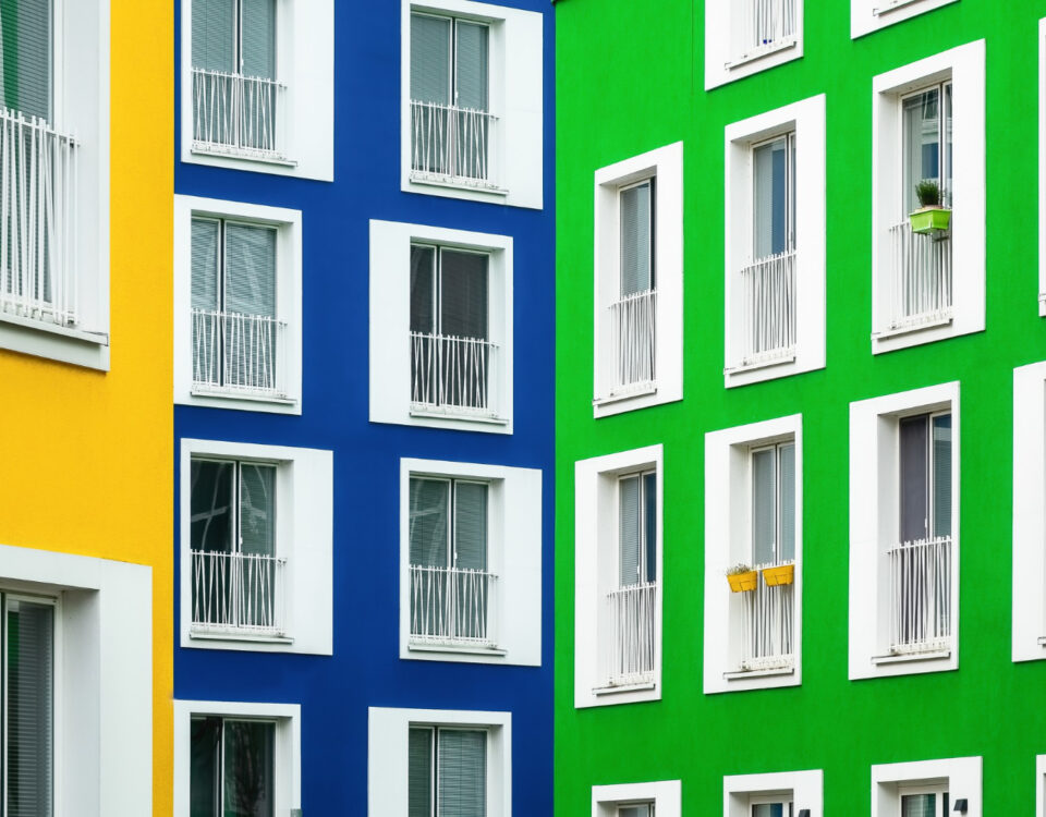 Como a cor da fachada muda a percepção do prédio